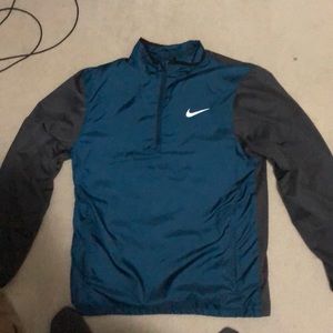 Nike mid zip windbreaker